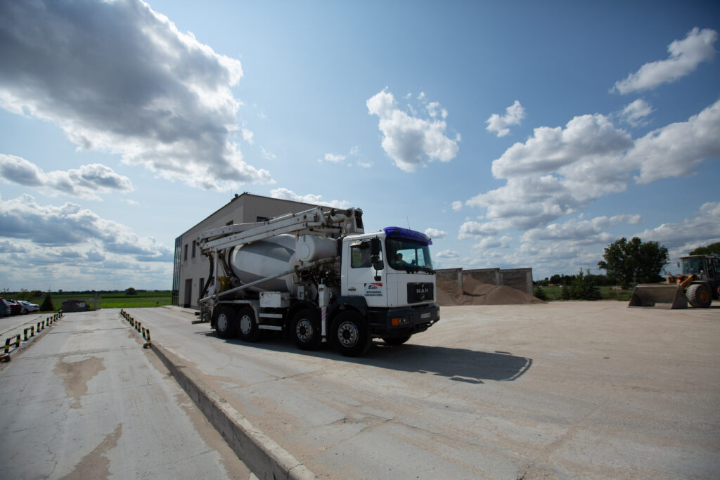 Beton towarowy – transport i pompowanie betonu | AGMAR